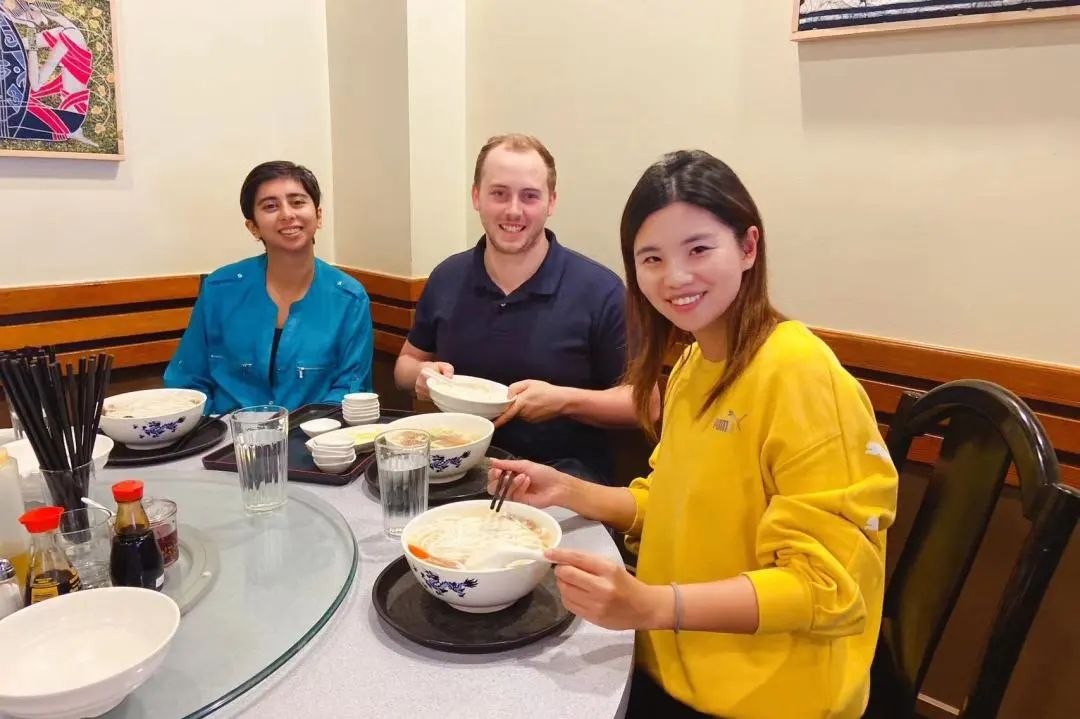 90后宝妈贝贝开店日常,贝贝出国深造