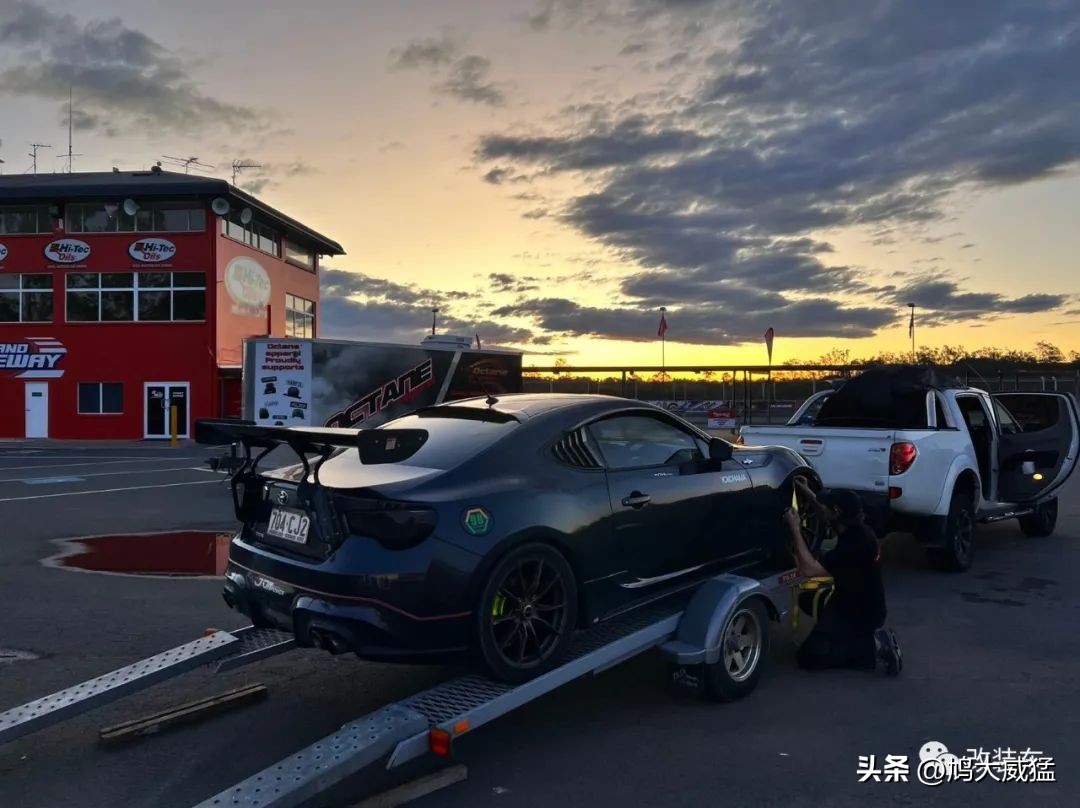 赛车模拟器卡丁车,赛车模拟器和卡丁车