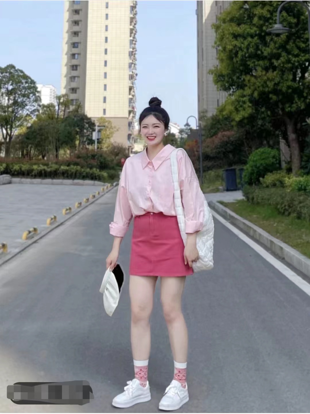 微胖的女生穿什么款式比较好看,微胖女生应该穿什么款式上衣