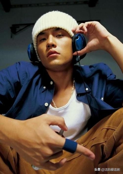 周杰伦霸榜年度最热歌曲20年,2021年最火歌曲50首完整版周杰伦