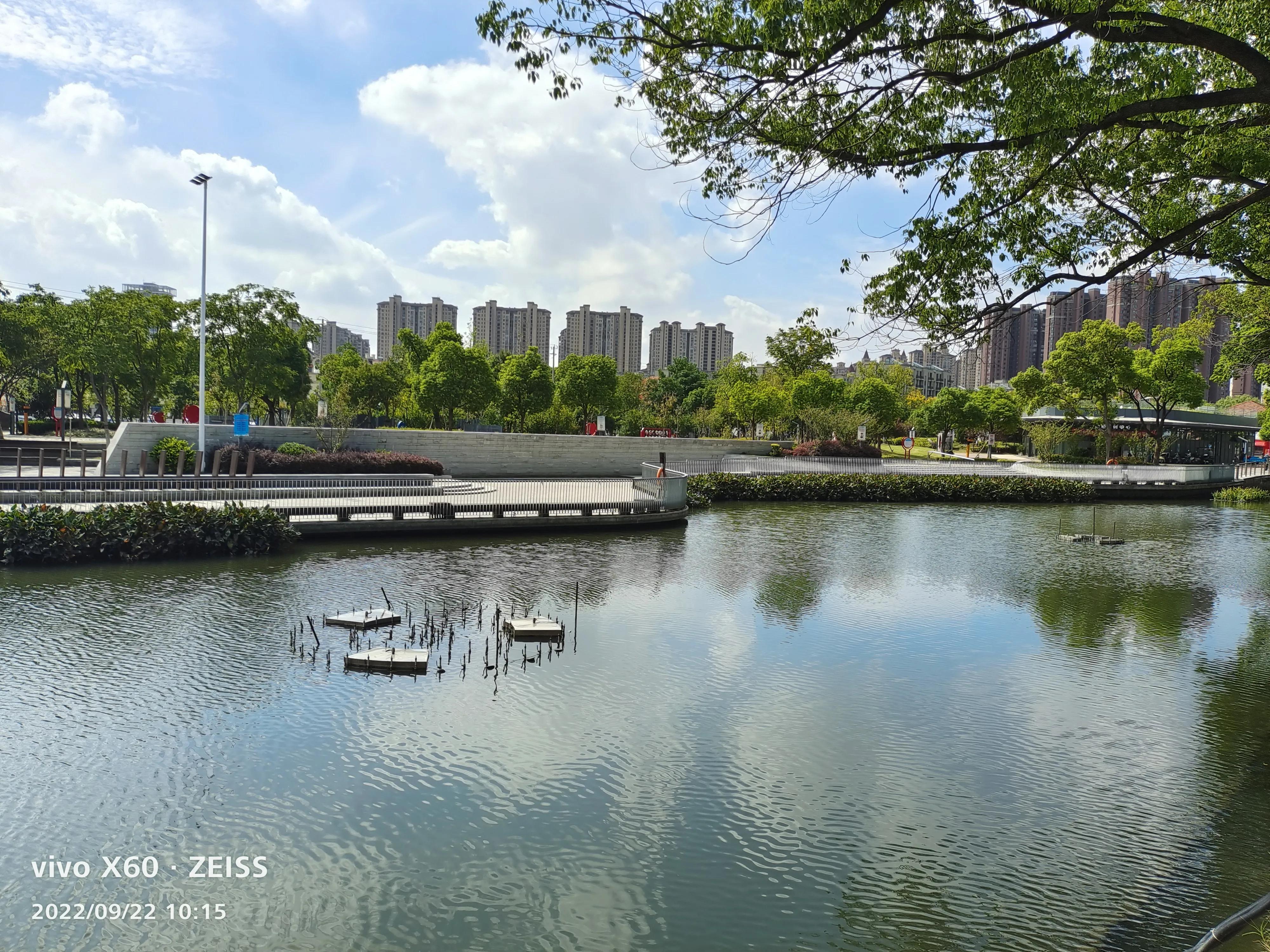昆山鸡鸣塘小区为什么这么便宜,花桥鸡鸣塘公园