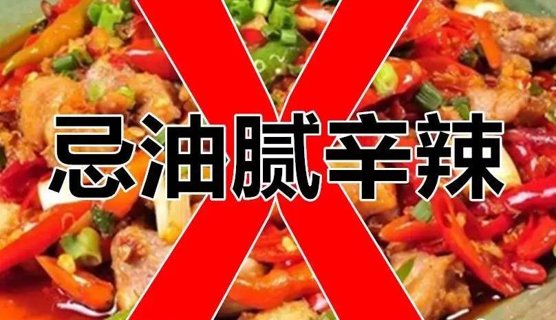 头皮总是长疙瘩是怎么回事,头皮上老长疙瘩怎么回事