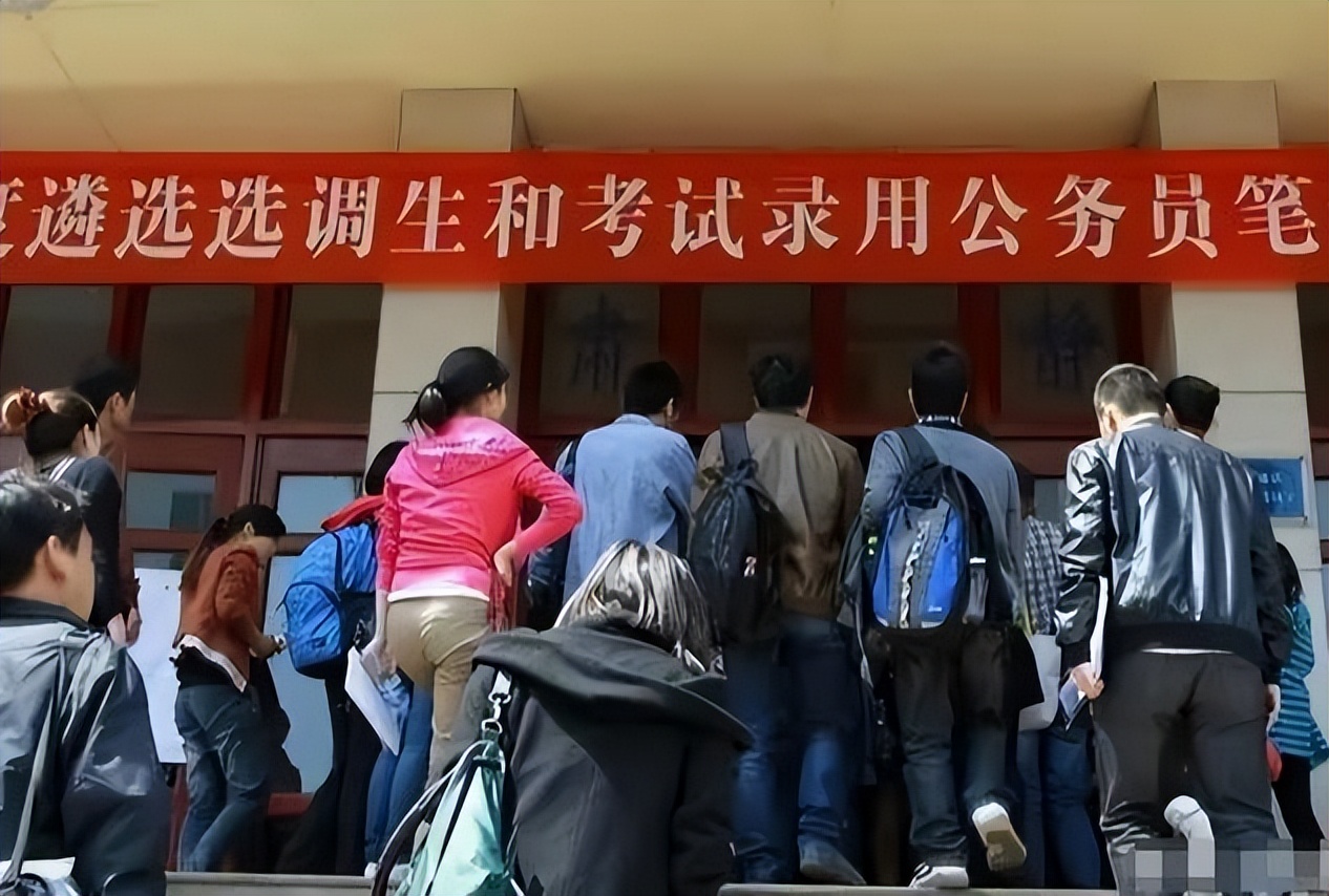 “奶头乐”出现在大学校园，不少大学生深陷其中，家长却浑然未知