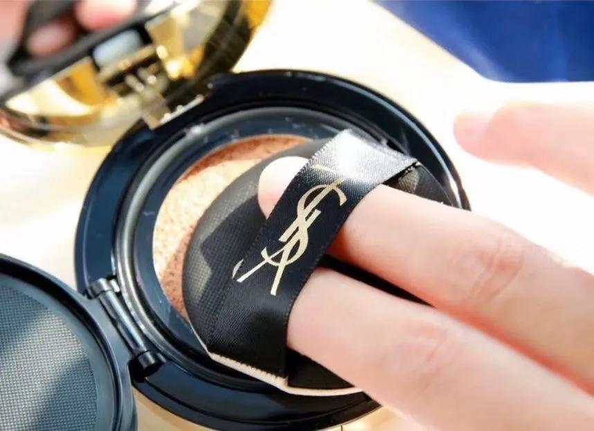 ysl圣罗兰气垫黑和粉哪个好用,ysl圣罗兰气垫黑和粉哪个好