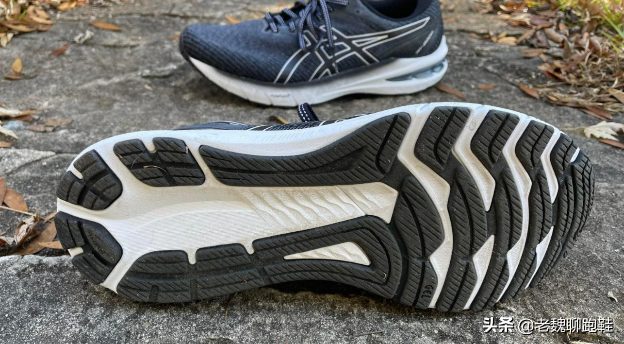 国产跑鞋缓震科技讲解,跑鞋顶级缓震材料