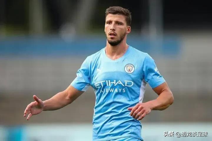 目前28岁以下五名最佳防守球员！谁能达到范迪克、拉莫斯的高度？