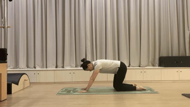 女生例假腰疼是什么原因引起的,女生例假期间腰痛怎么缓解