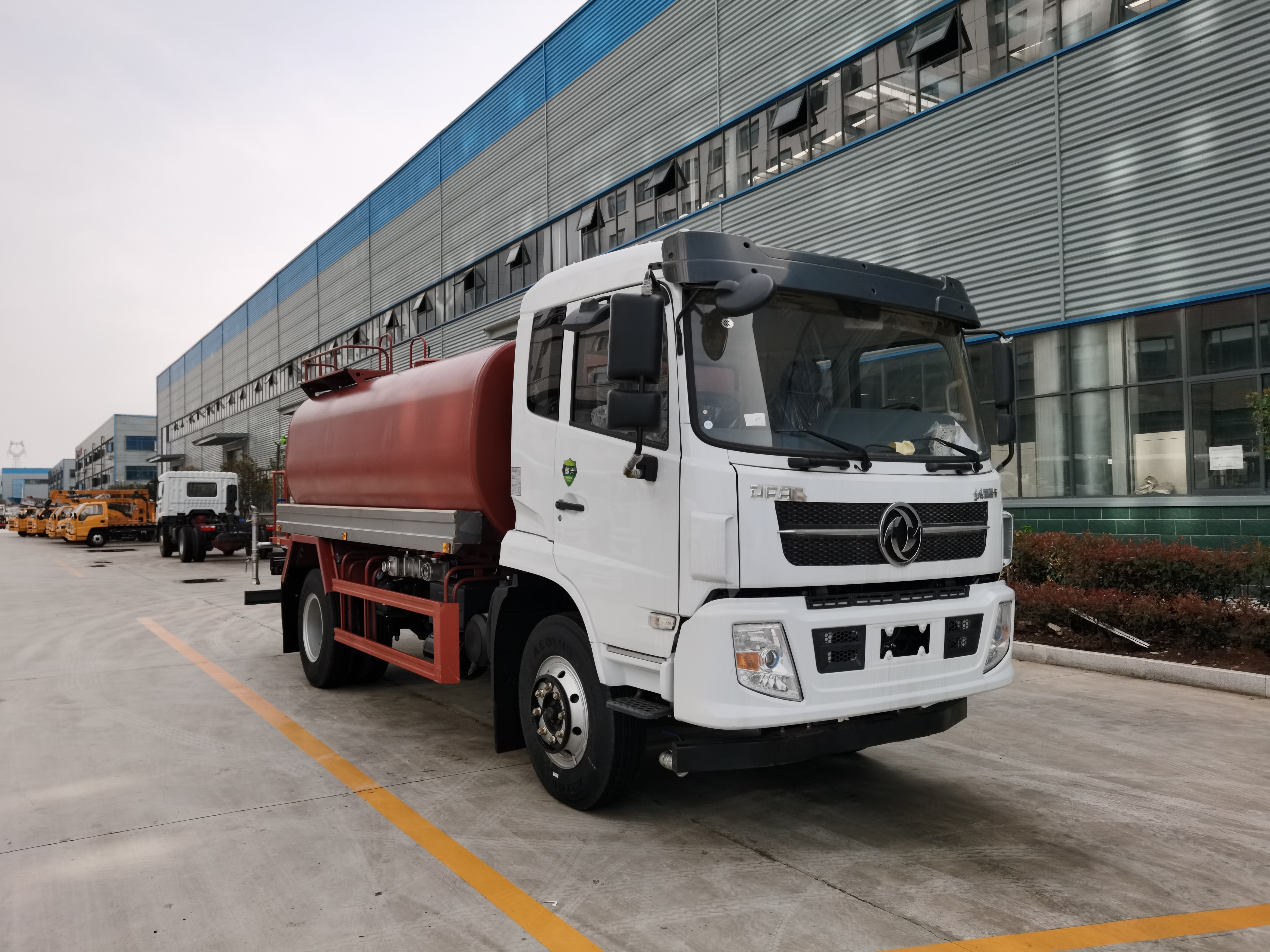 东风天锦环卫垃圾车,市政环卫车东风天锦