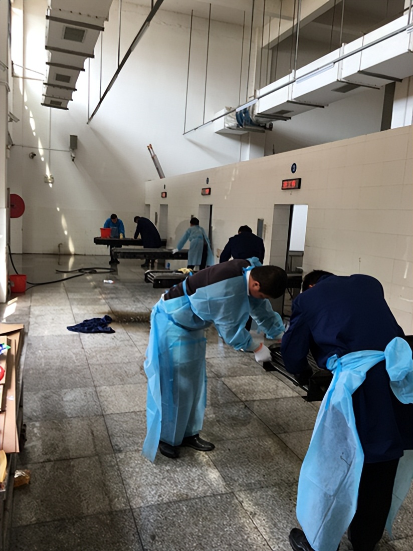 殡仪馆遗体美容师招聘,95后女孩当殡葬师