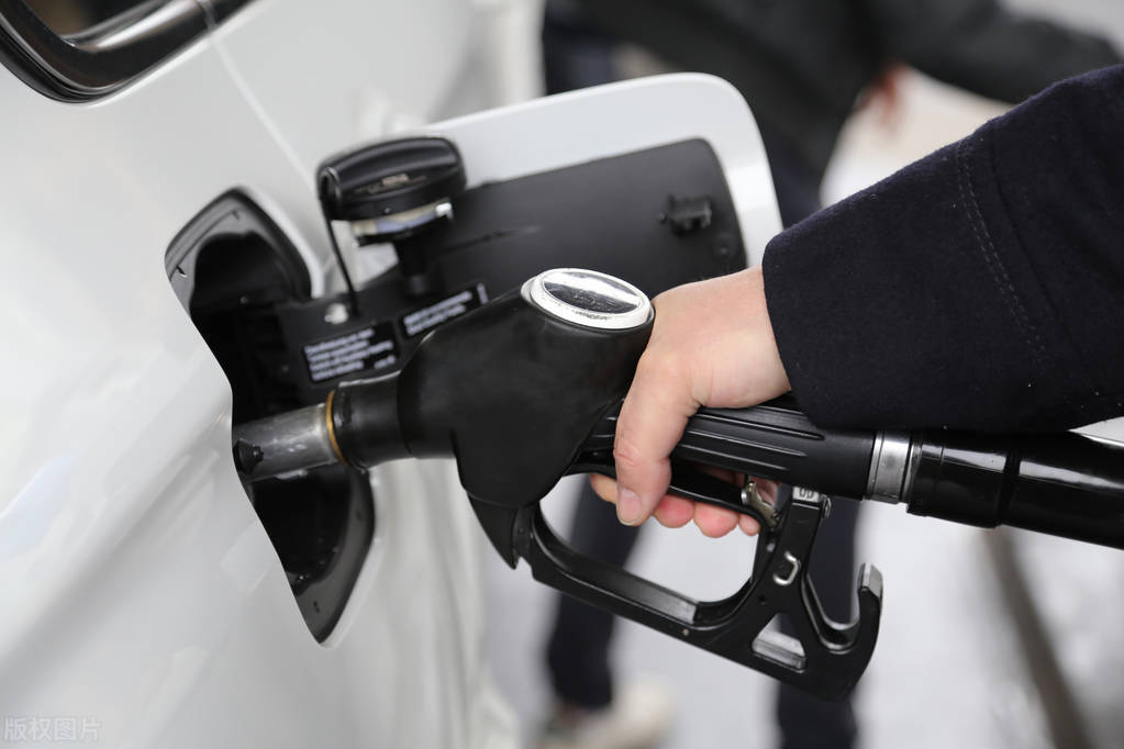 汽车加油加错型号的油怎么办,汽车油号加错一次没事吧