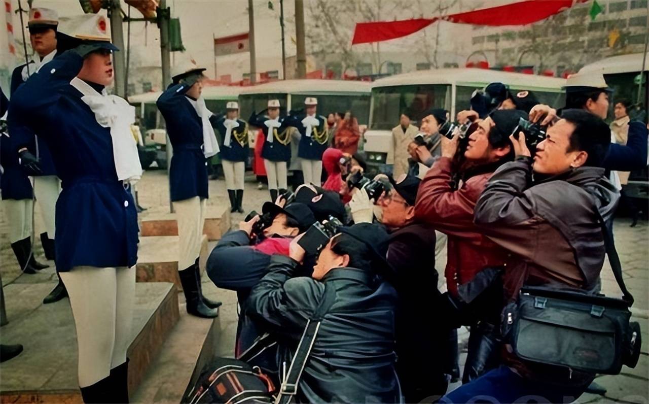 福彩开奖时小球转动,福彩双色球开奖历史