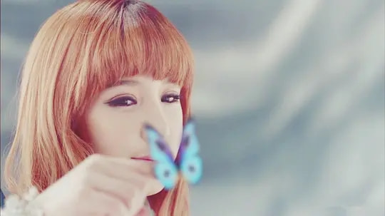 她曾比Lisa还火爆，却因服用“禁药”被*制抵**，如今宛如“充气人”