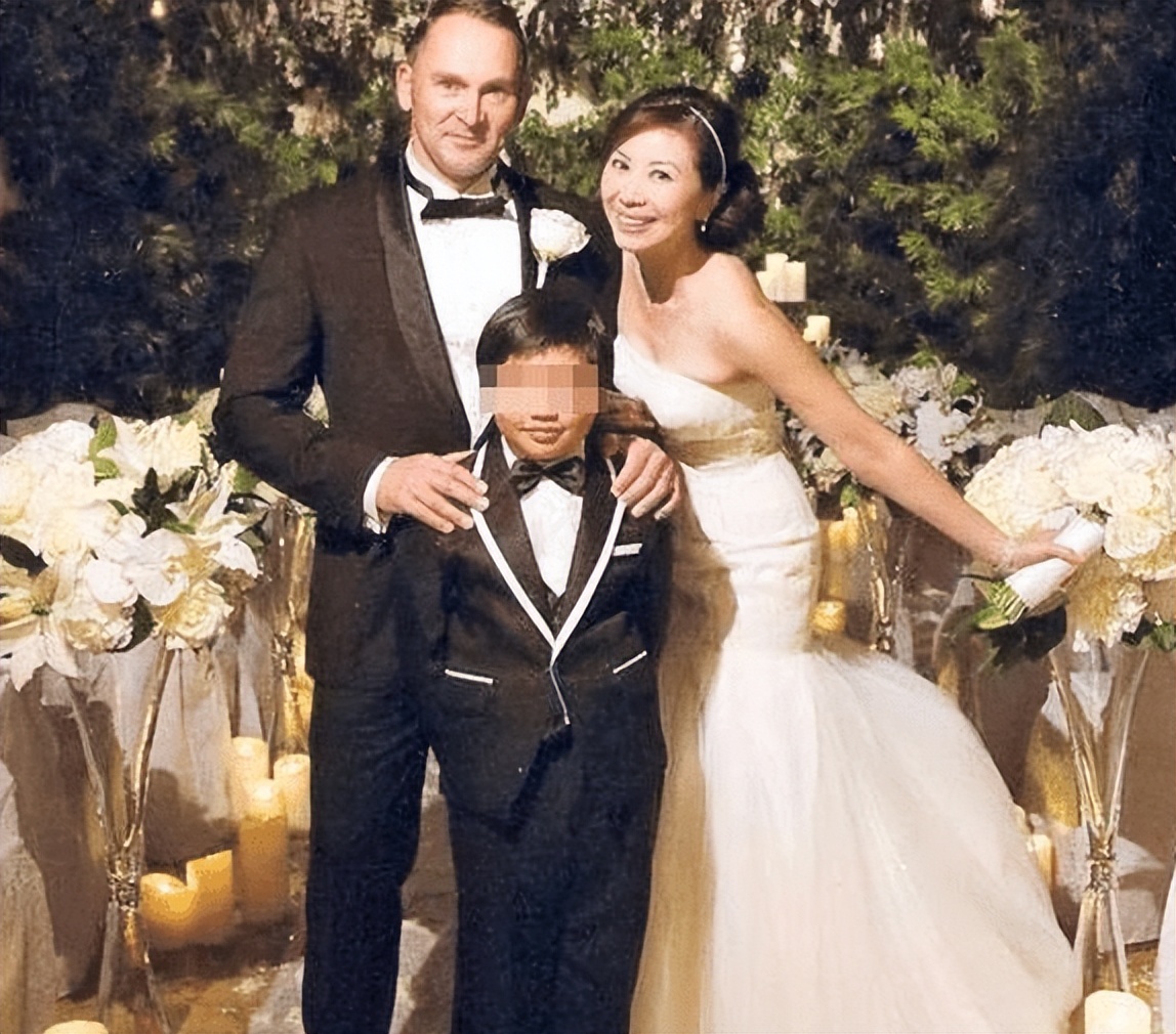 六福珠宝创始人杨宝玲和翁虹,六福珠宝创始人杨宝玲与林峰关系