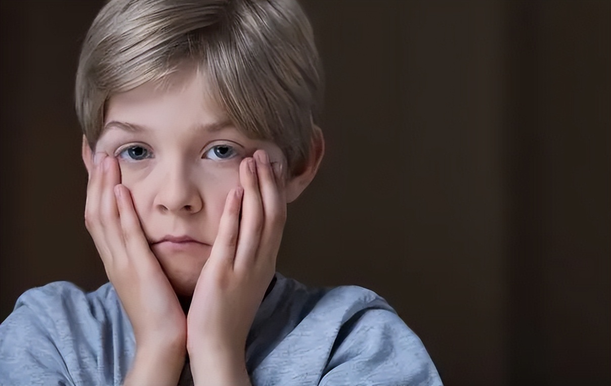 青少年自卑的解决方法,青少年有自卑感怎么疏导