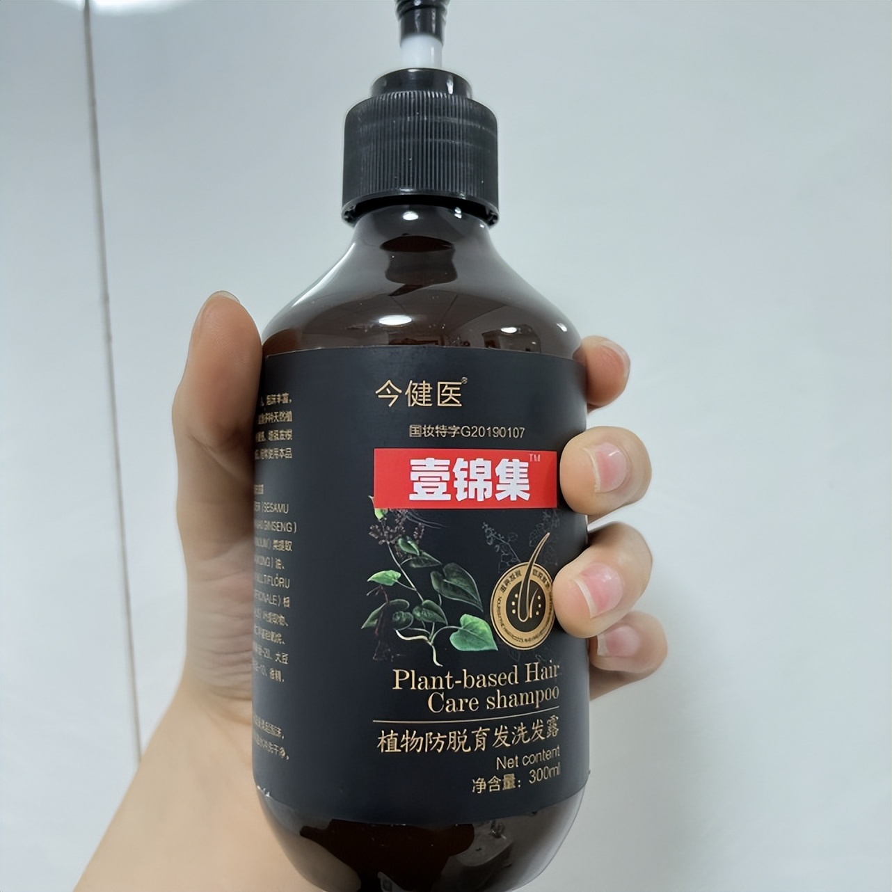 轻松解决脱发养出坚韧厚发,脱发严重这个防脱发妙招很好用