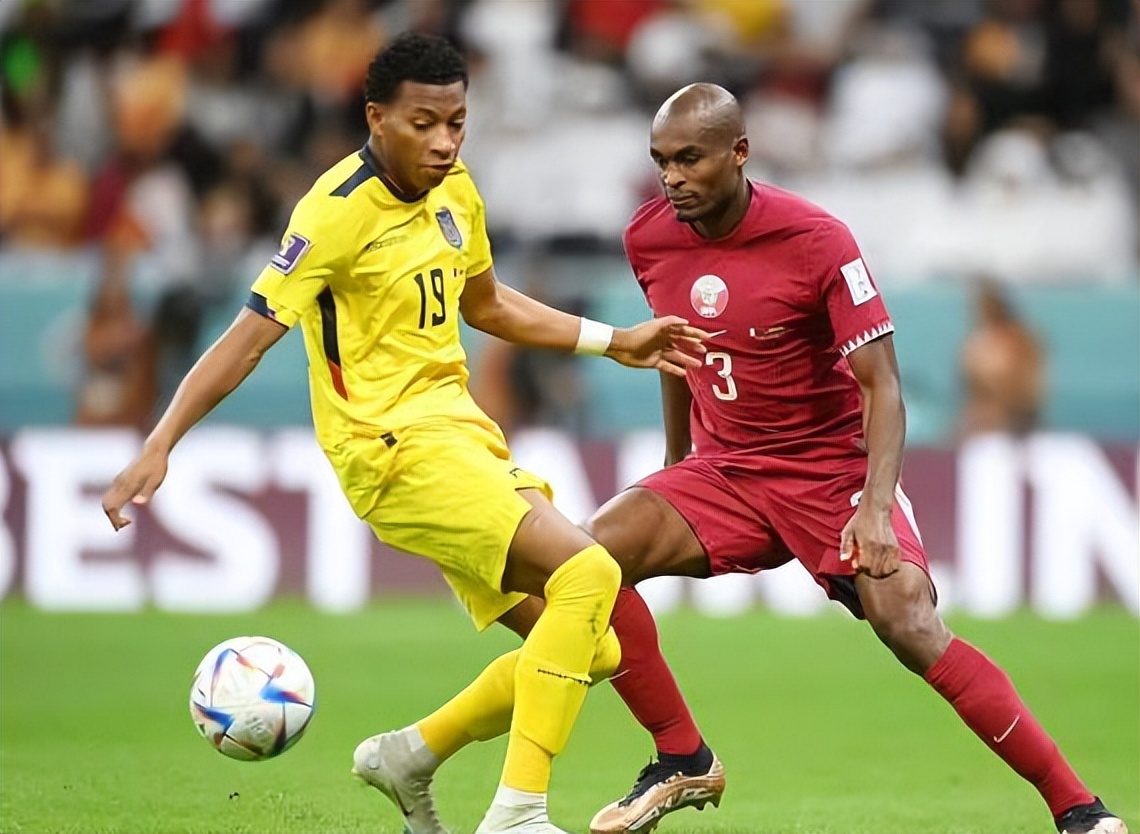 卡塔尔主教练桑切斯训话,卡塔尔首场输球还能继续比赛吗