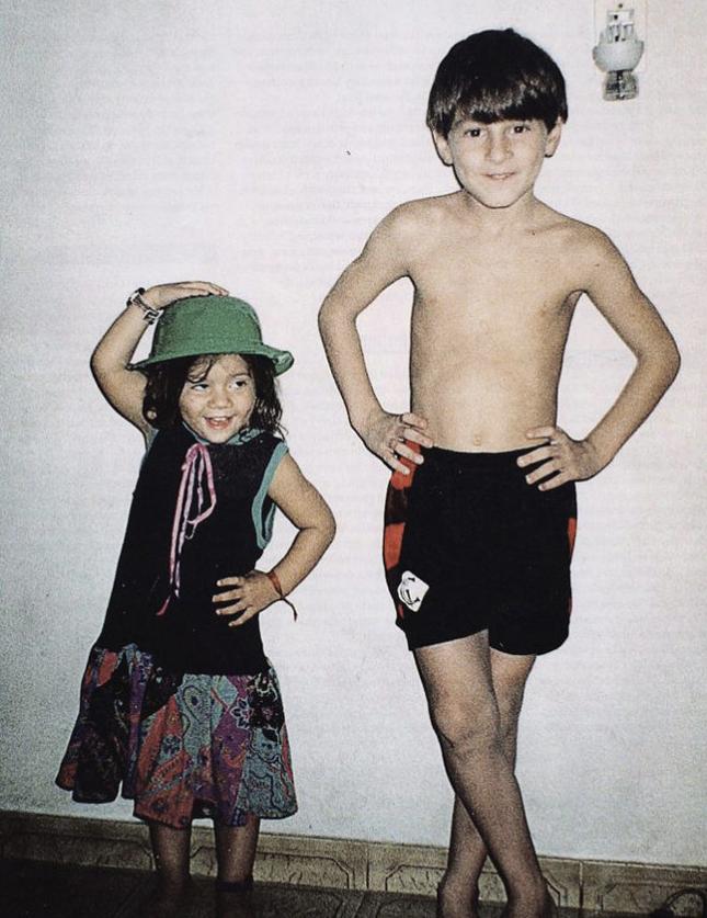 一代足坛传奇梅西就此落幕,球王梅西拿过几次欧洲杯冠军