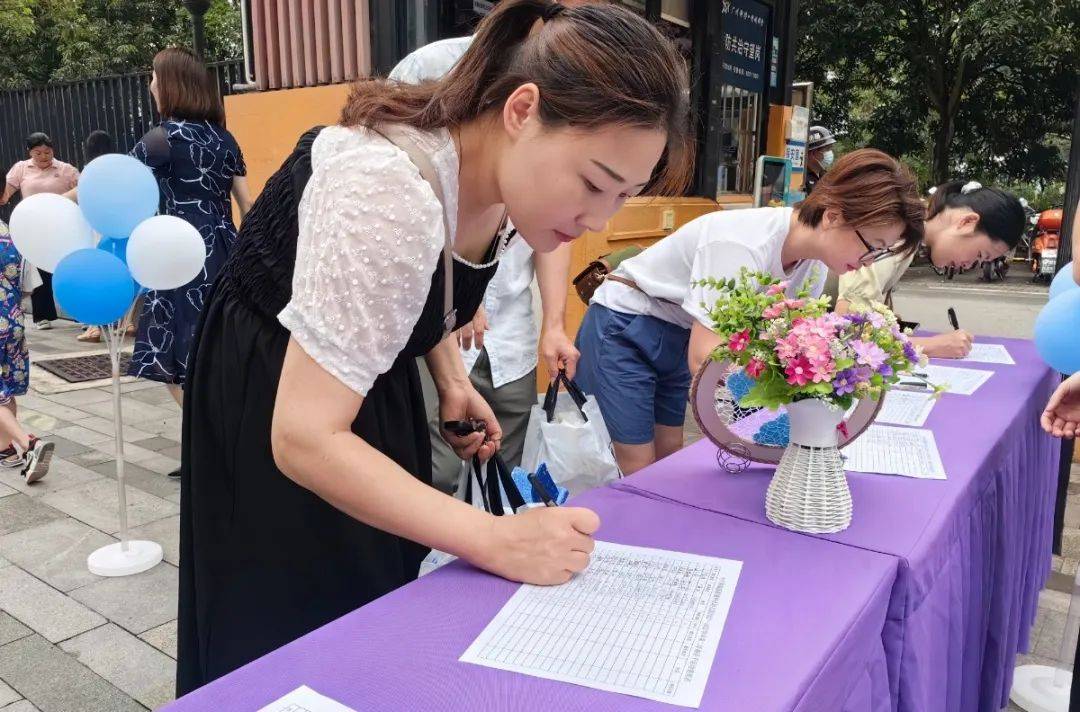 六一城厢幼儿园活动,幼儿园六一游园活动梦想小舞台