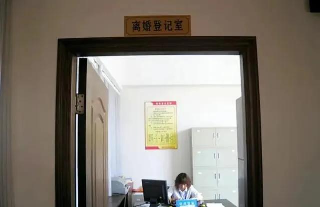 女幼师与*夫情**6分钟激战视频曝光，居民截图上传网上引发舆论轰动