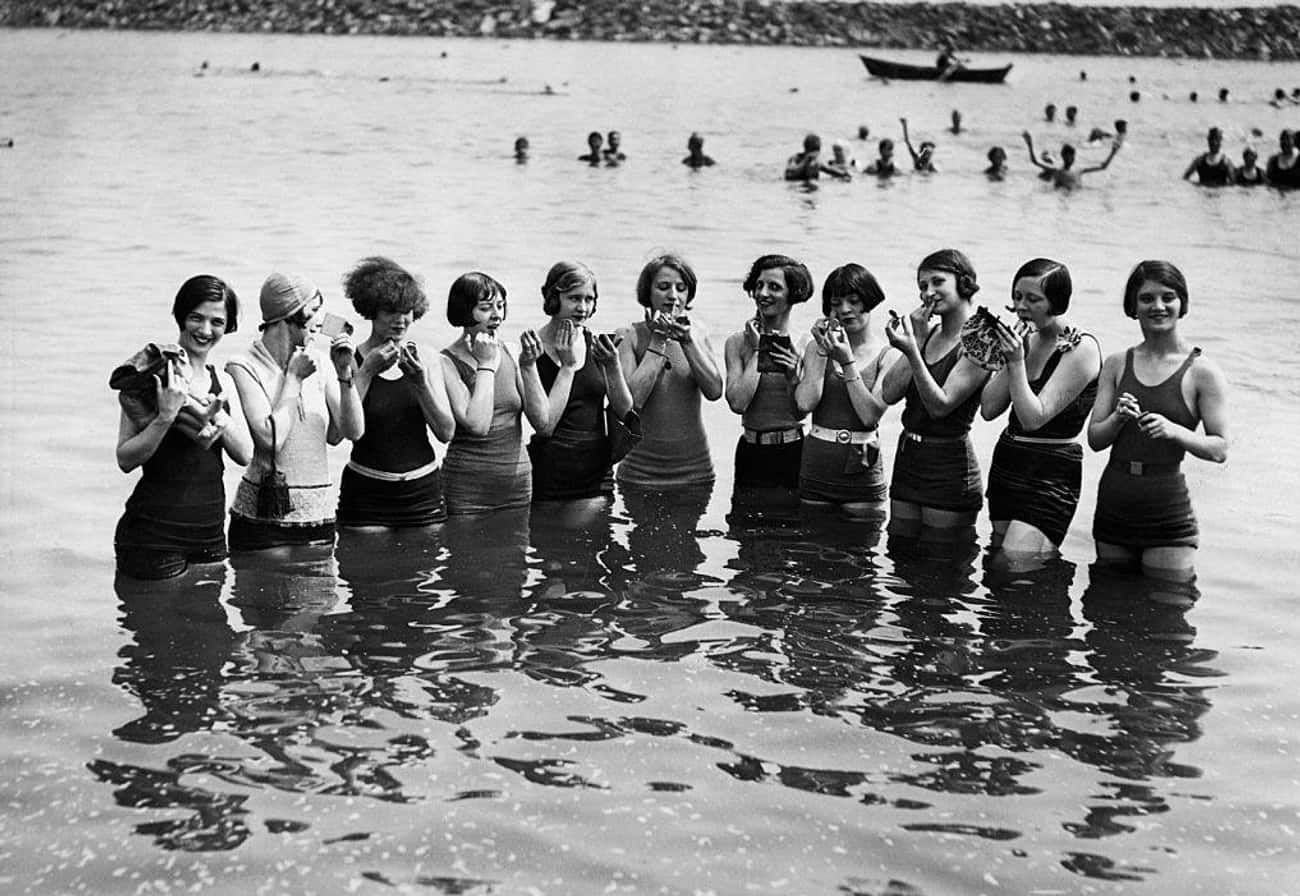 20世纪泳衣老照片,泳衣变化老照片