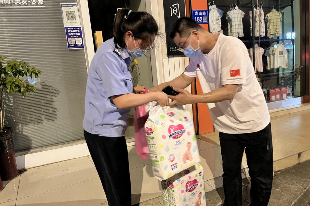 江阴太暖了！服务聋哑密接者他们好会啊