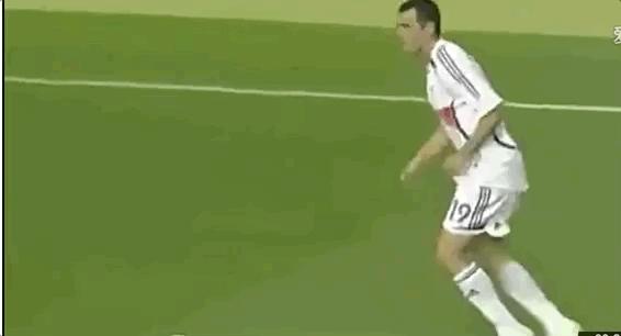 足坛帅哥布冯,足坛老将伊布