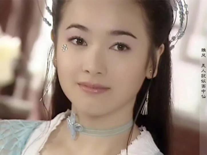 氧气美女左小青笑容明媚气质柔美,左小青知性氧气美女穿搭