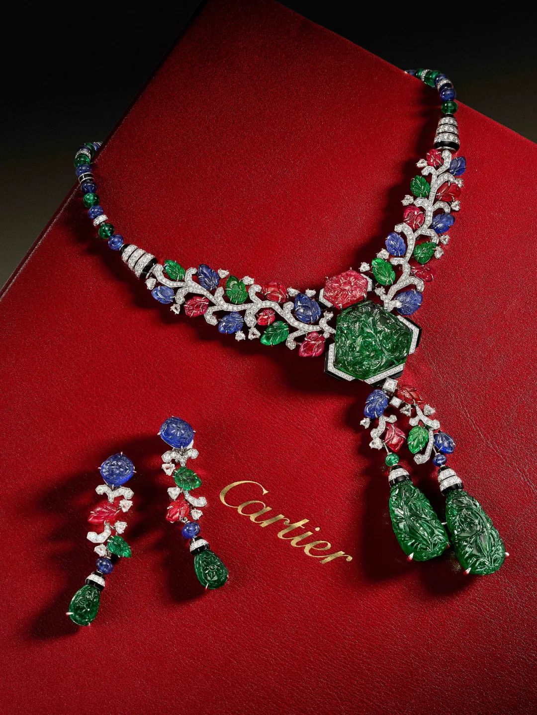 「非凡尊尚」奢侈品晚拍，呈献八件经专家细挑慎选的珍贵精品