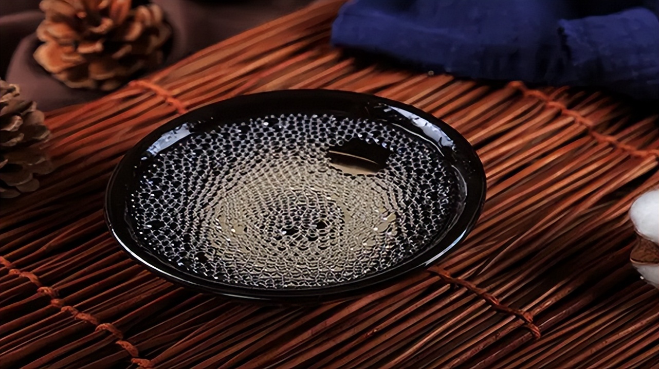 为什么农村自酿的酒自己村的不喝,农村自酿酒放几年最好喝