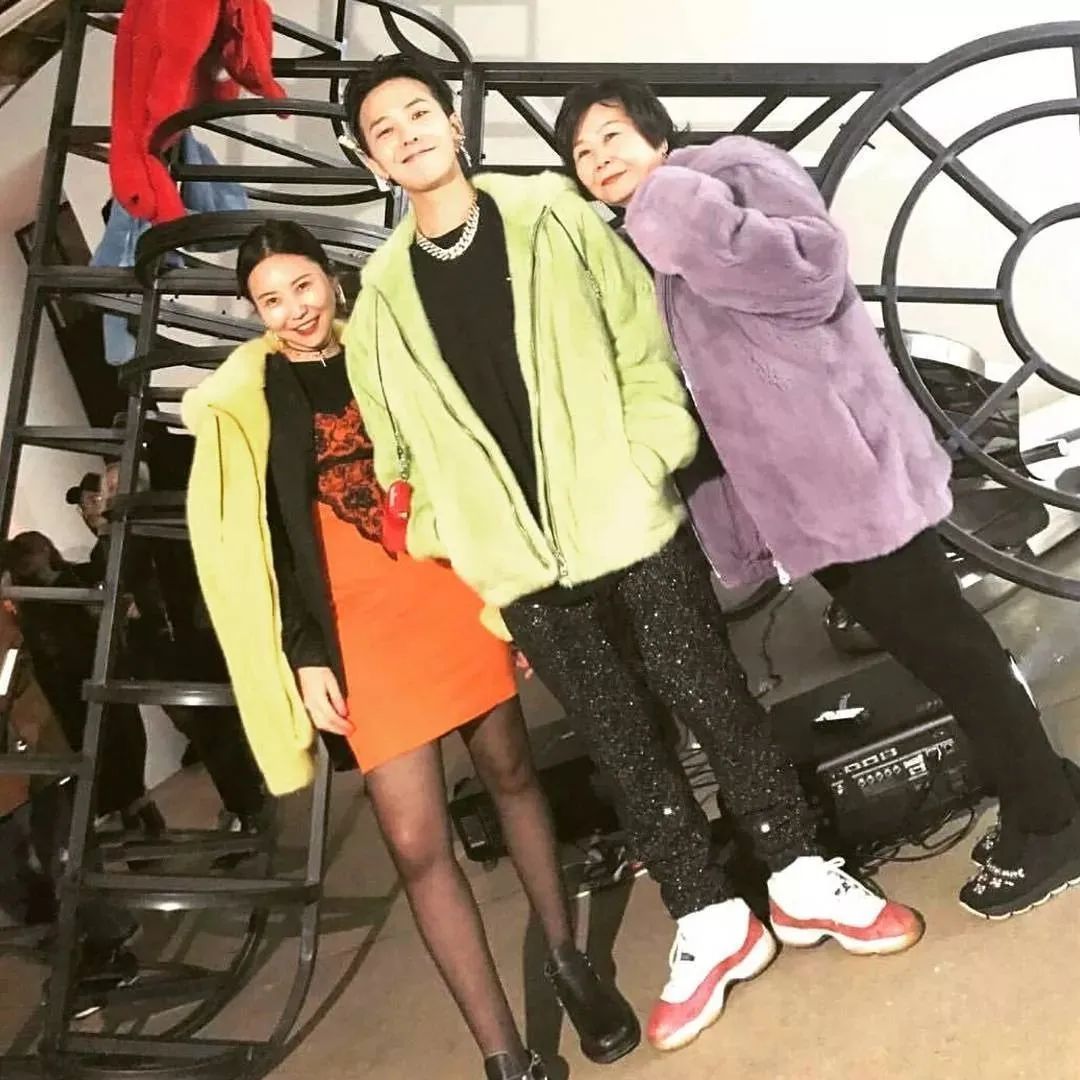 权志龙姐姐潮牌棉服,权志龙姐姐品牌发布会