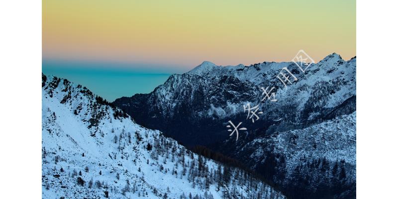 “姐，妈住院了，给5万”“你啥时候换妈了？我陪我妈逛街呢”