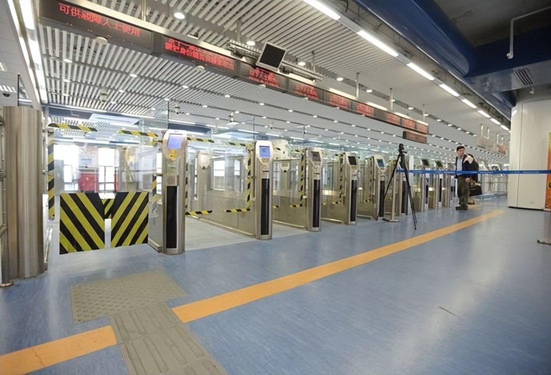 在香港怎么赚游客的钱,去香港的游客越来越少