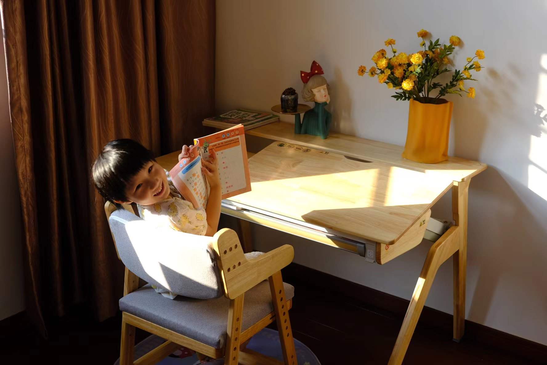 孩子实木学习桌椅怎么选,如何选择儿童学习桌椅