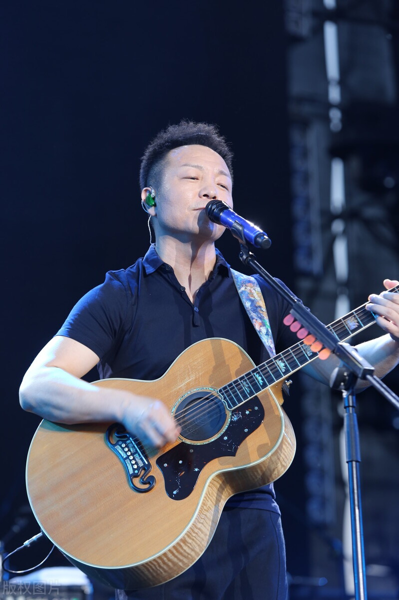 适合在旅途中听的歌曲,适合旅途听歌的歌