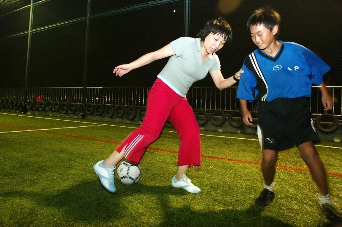 铿锵玫瑰中国女足孙雯,孙雯世界杯铿锵玫瑰