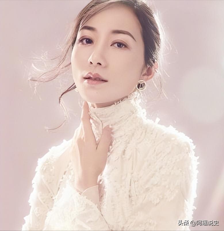 表面是普通女星实际是富豪千金,盘点娱乐圈中家世显赫的五位女星