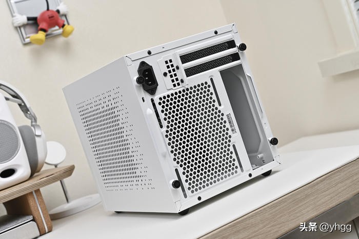 七彩虹主板b760和影驰760,七彩虹b760冰霜对比影驰b760