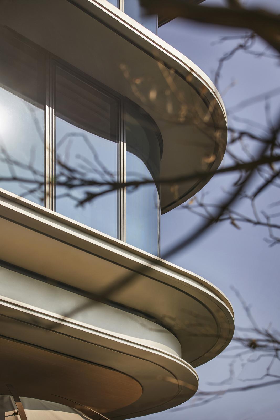 香港置地商业运营,香港置地的精奢主义