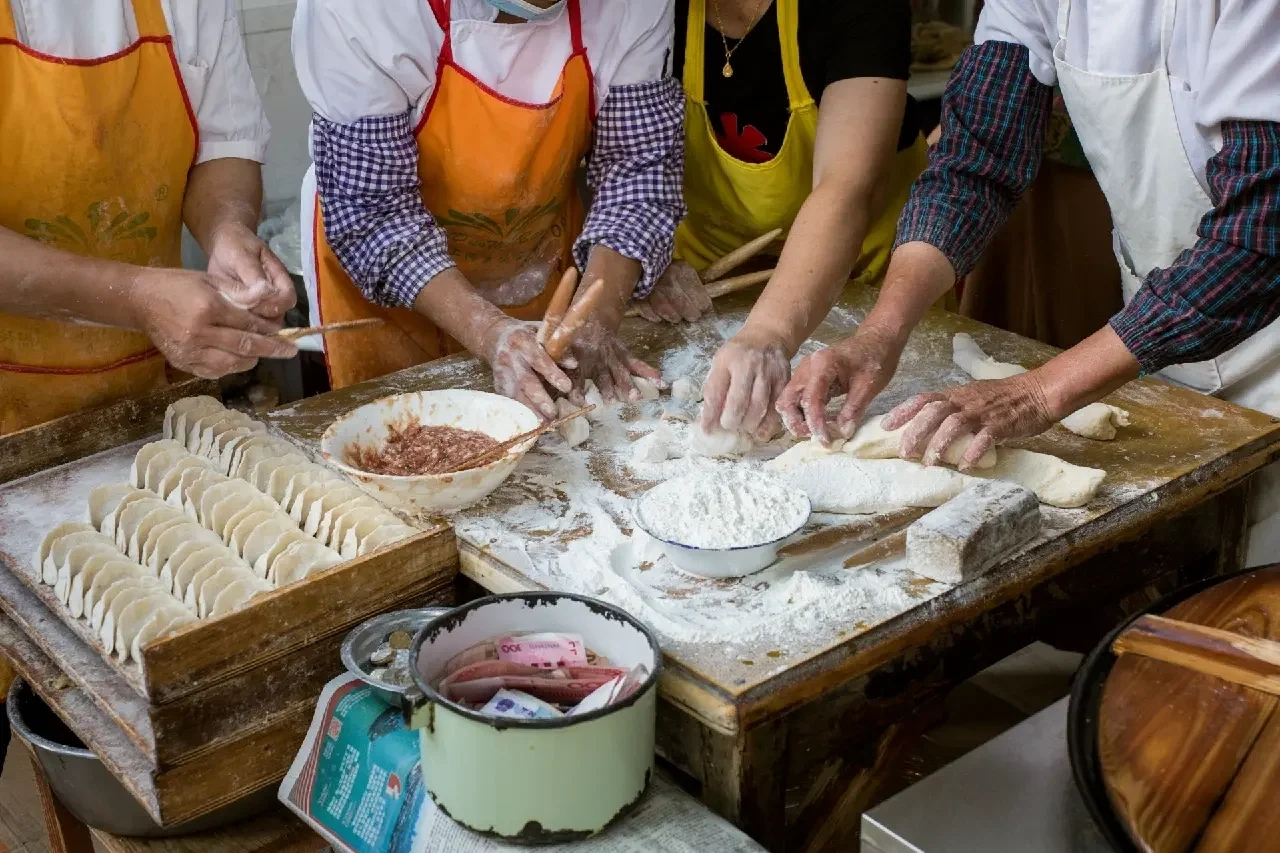 上海最大的锅贴店,上海锅贴百年老店