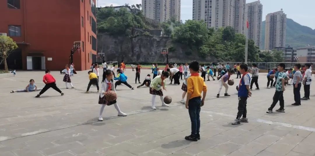 百年老校焕新颜,百年老校换新颜固阳新城小学