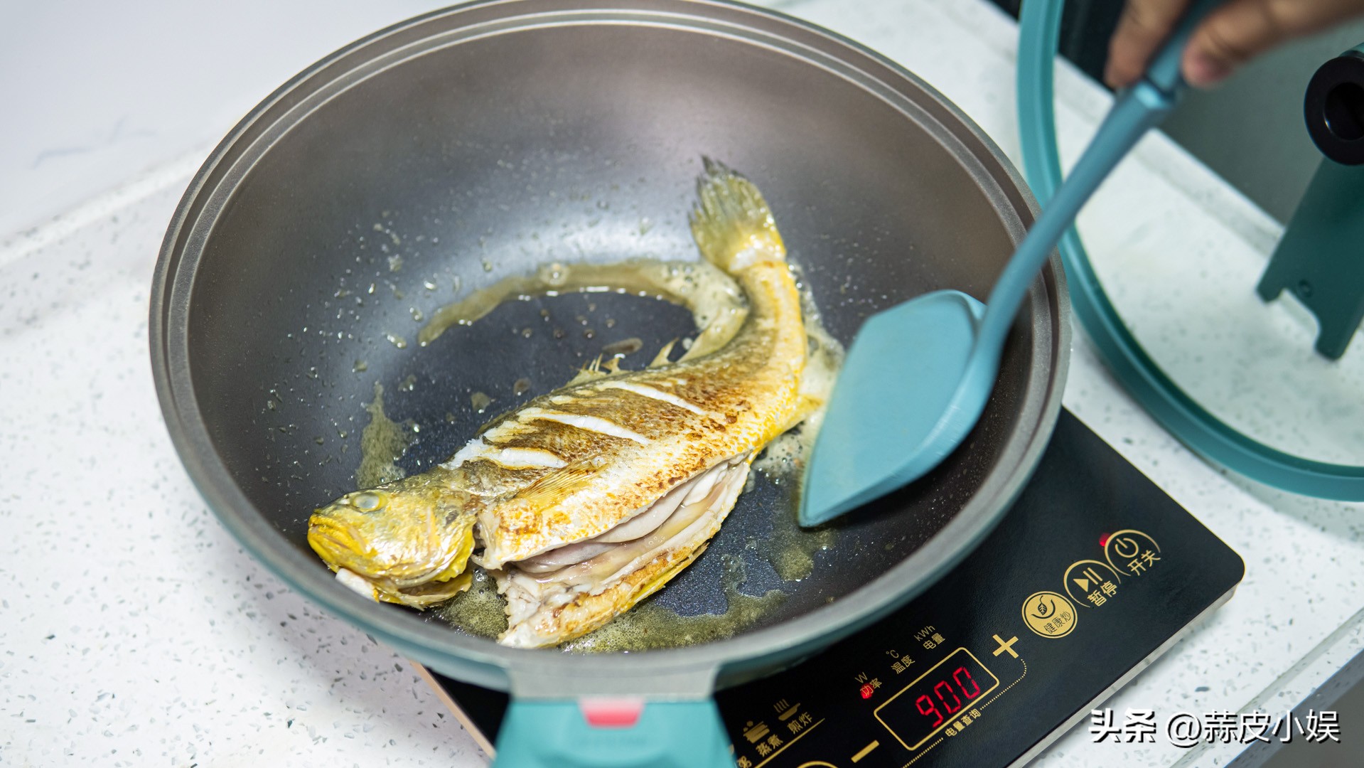 帝伯朗八合一不粘锅视频,万能锅全能一体不粘锅