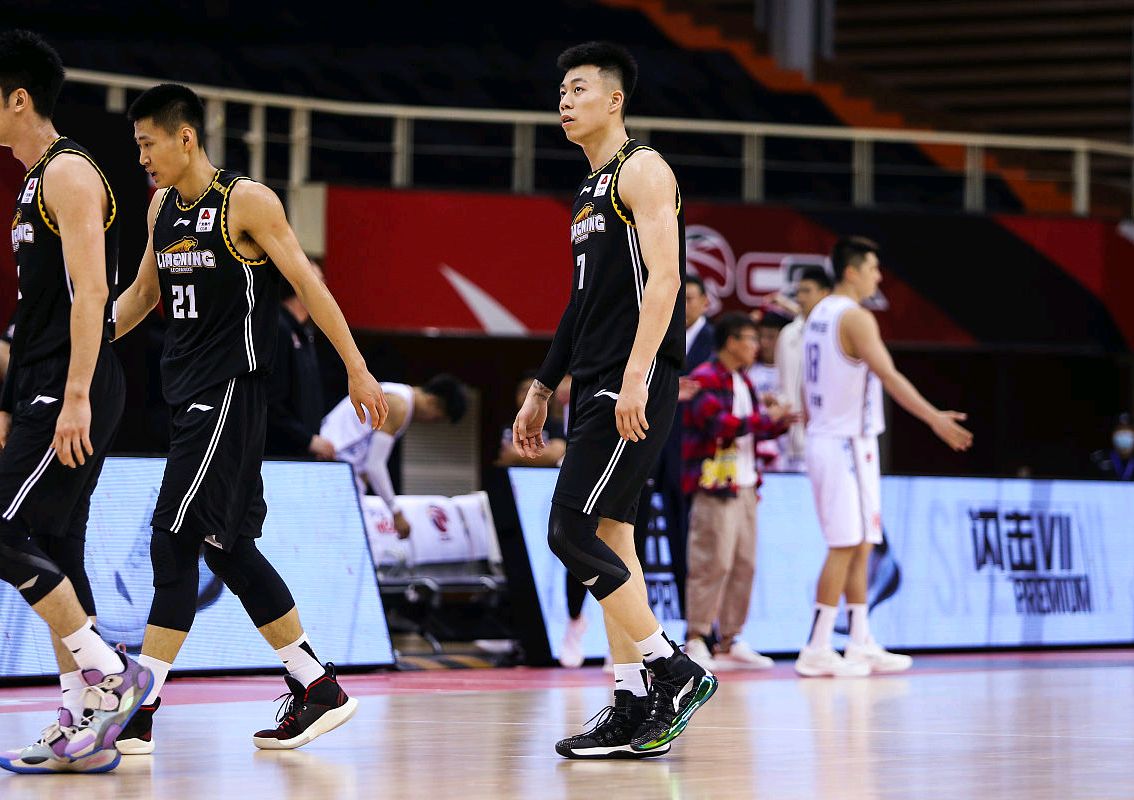 辽篮神射杨鸣十记三分,杨鸣12分3板