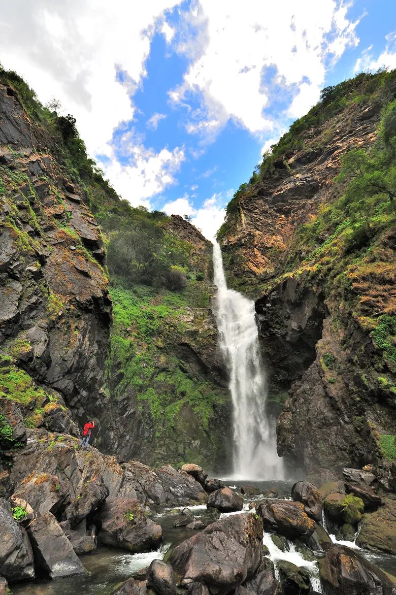 酷热难耐的八月即将过去,天气太热了回云南避暑