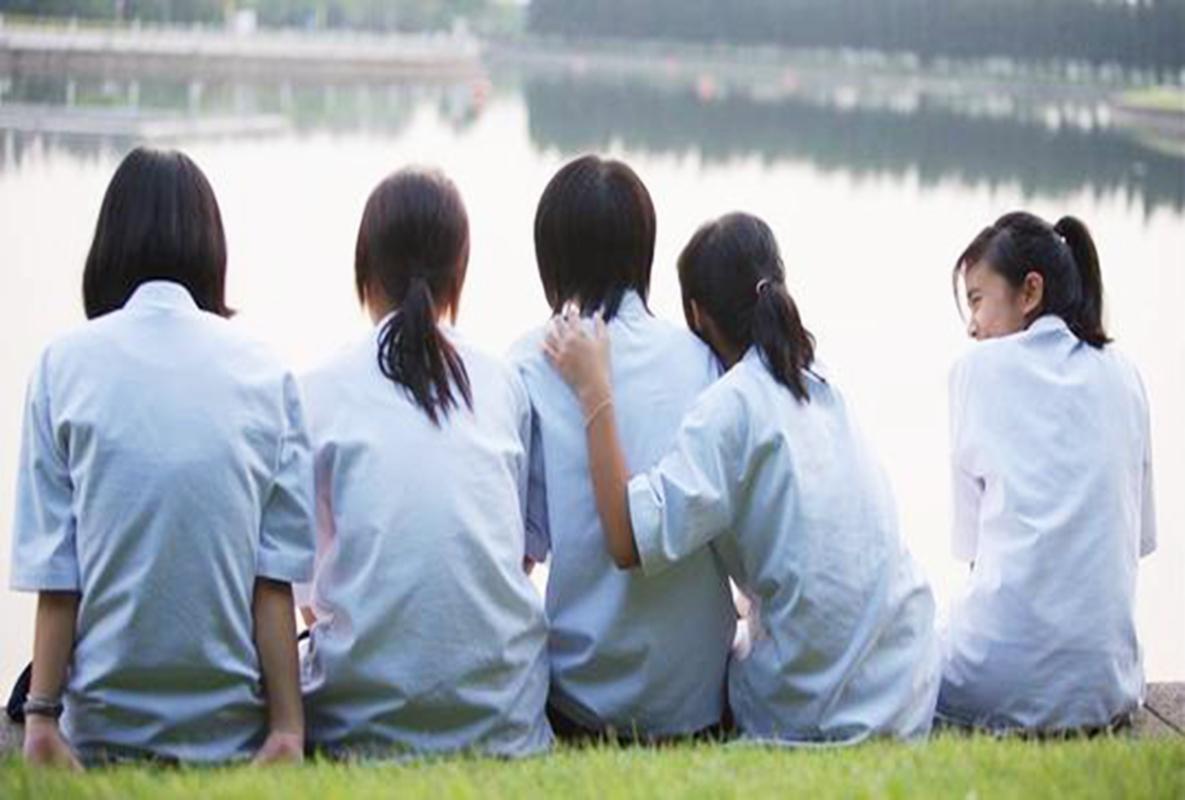 高中生男孩叛逆期家长咋办,高中孩子青春期叛逆有什么方法