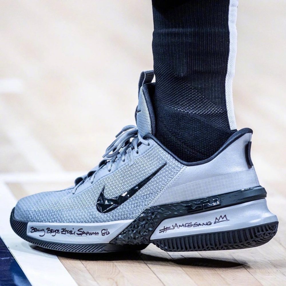 欧文和乔治球鞋,nikekobeivprotro男子篮球鞋