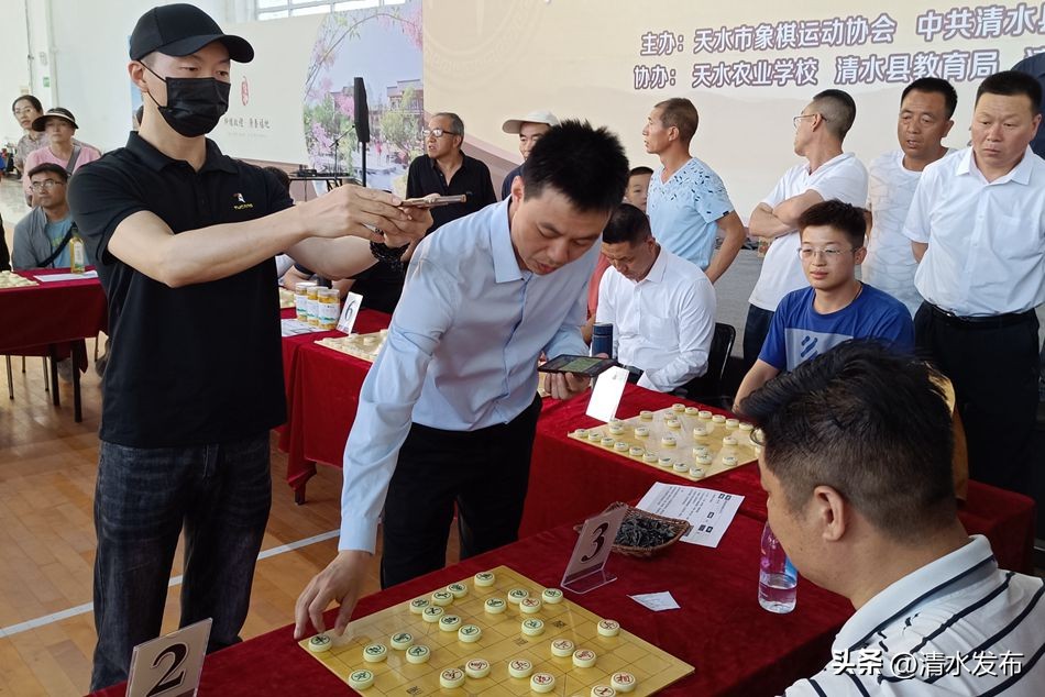 【聚焦节会】“轩辕故里·乐在棋中”象棋大师表演赛象棋车轮赛正式开赛