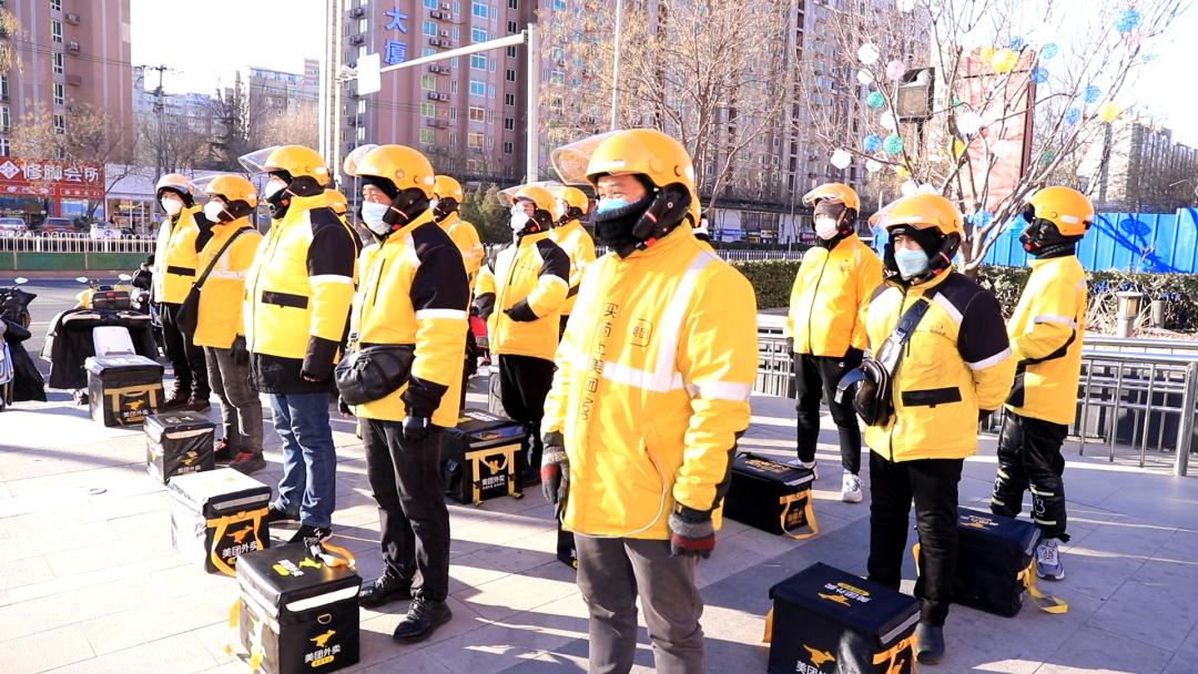 “一秒都不敢耽搁，特别紧张”，记者化身“黄骑士”，体验外卖小哥工作……