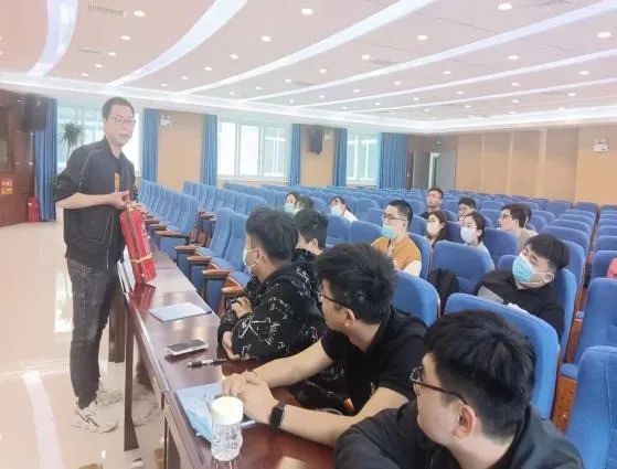 商丘市第三人民医院举行2023年新入职专业技术人员岗前集中培训