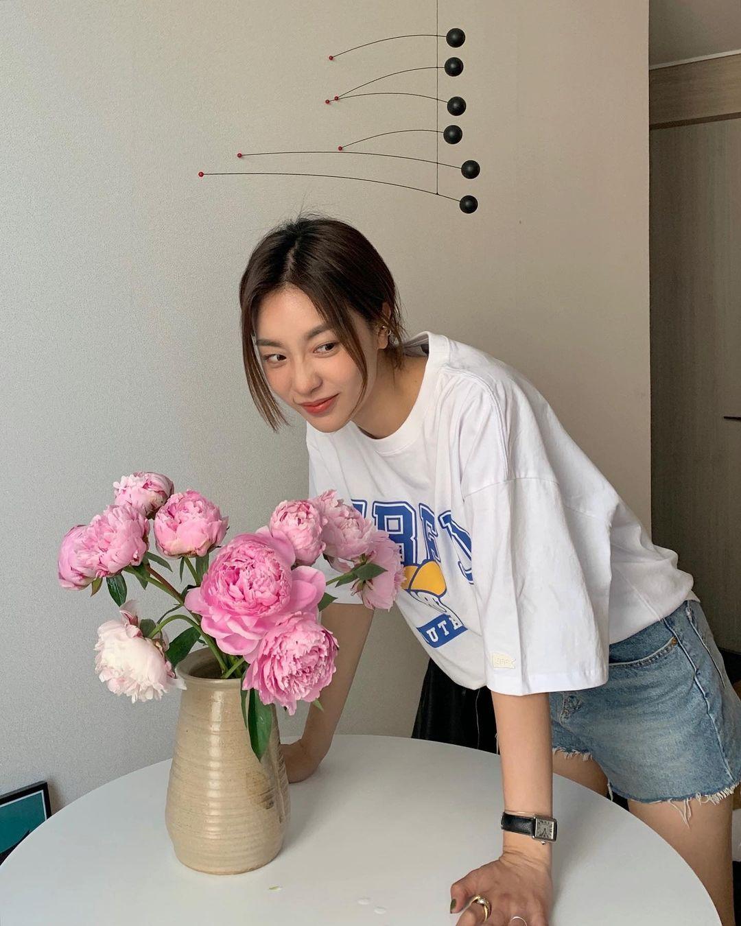 时尚博主的19件夏季日常穿搭look,这位博主的减龄穿搭值得学习