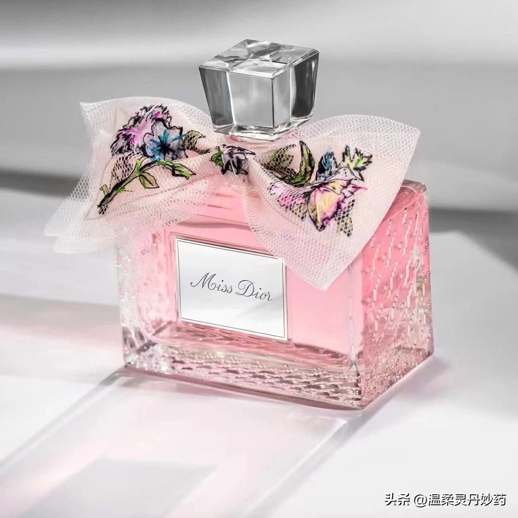 送妈妈大牌香水推荐40-50岁稳重,永不过时的经典大牌香水